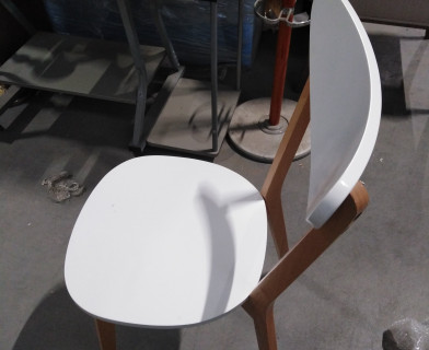 Стул жесткое сиденье MAXI (Макси) каркас бук, сиденье, спинка - мдф, 86 х 48.5 х 54.5 см, Белый+Натуральный ( Бук)