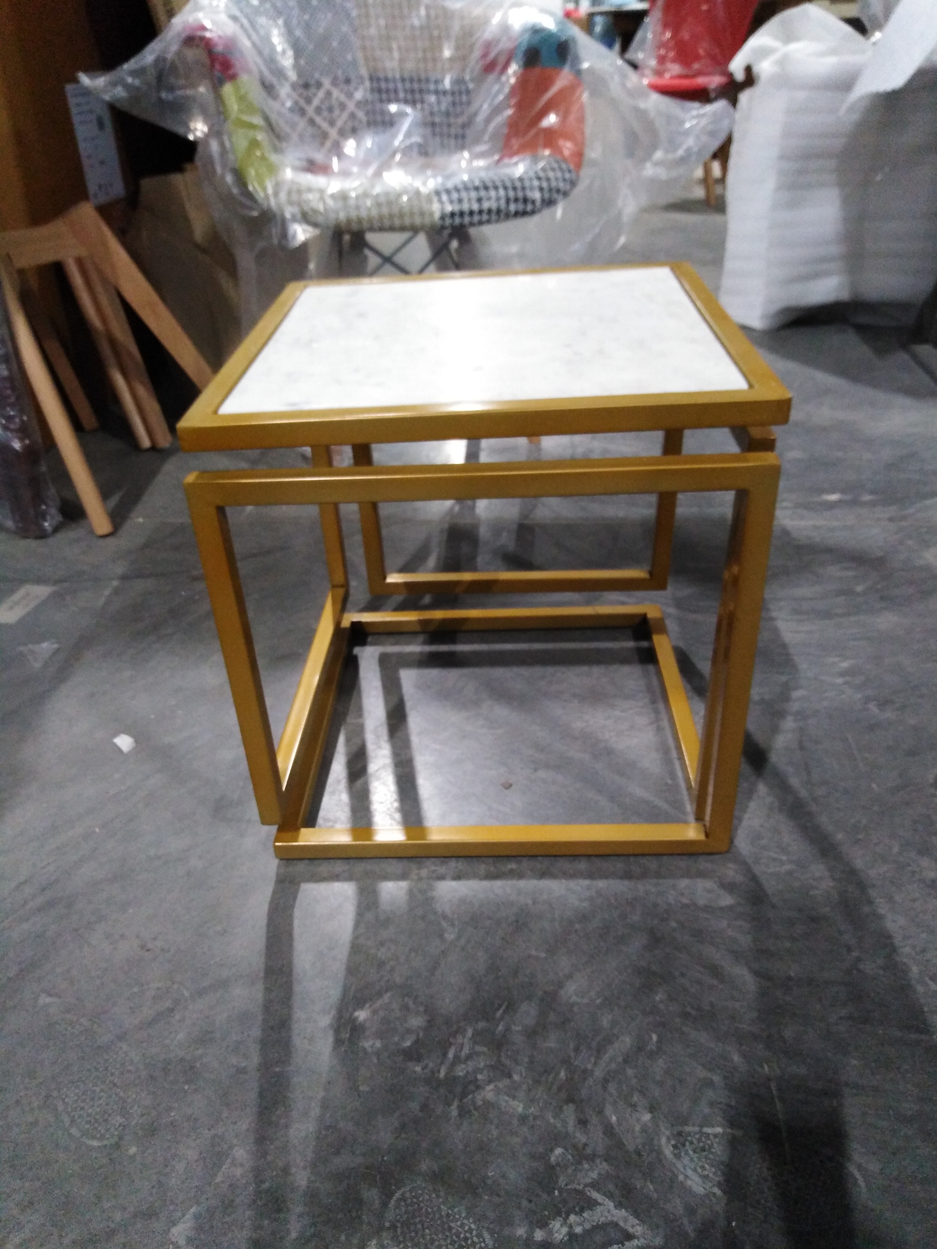 Столик кофейный Secret De Maison QUATTRO ( mod. 14153 ) алюминиевый сплав/мрамор, 41*41*41 см, золотой/белый мрамор