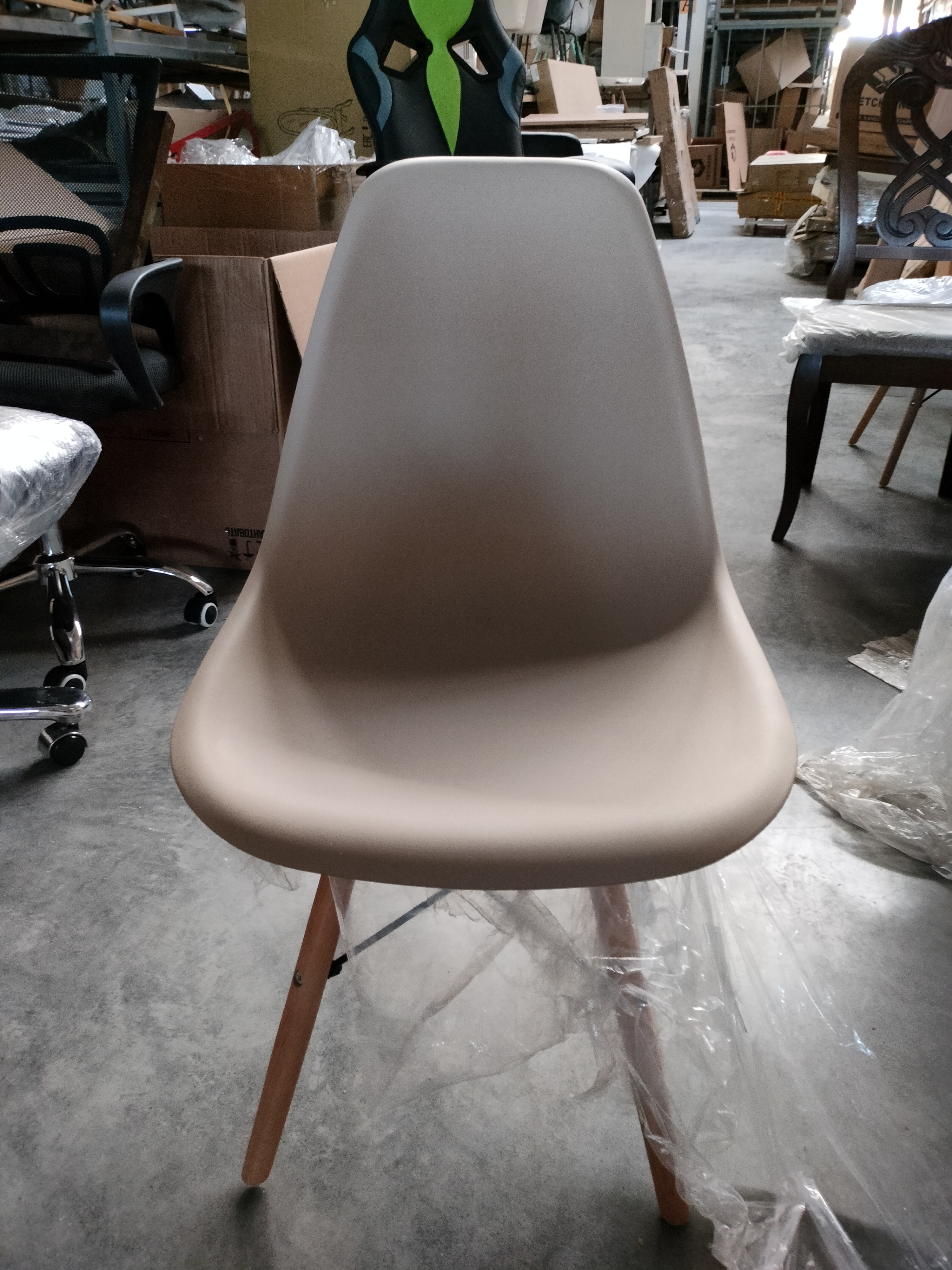 Стул CINDY (EAMES) (mod. 1801) / 1 шт. в упаковке дерево бук/металл/сиденье пластик, 45x51x82 см, Beige (Бежевый)
