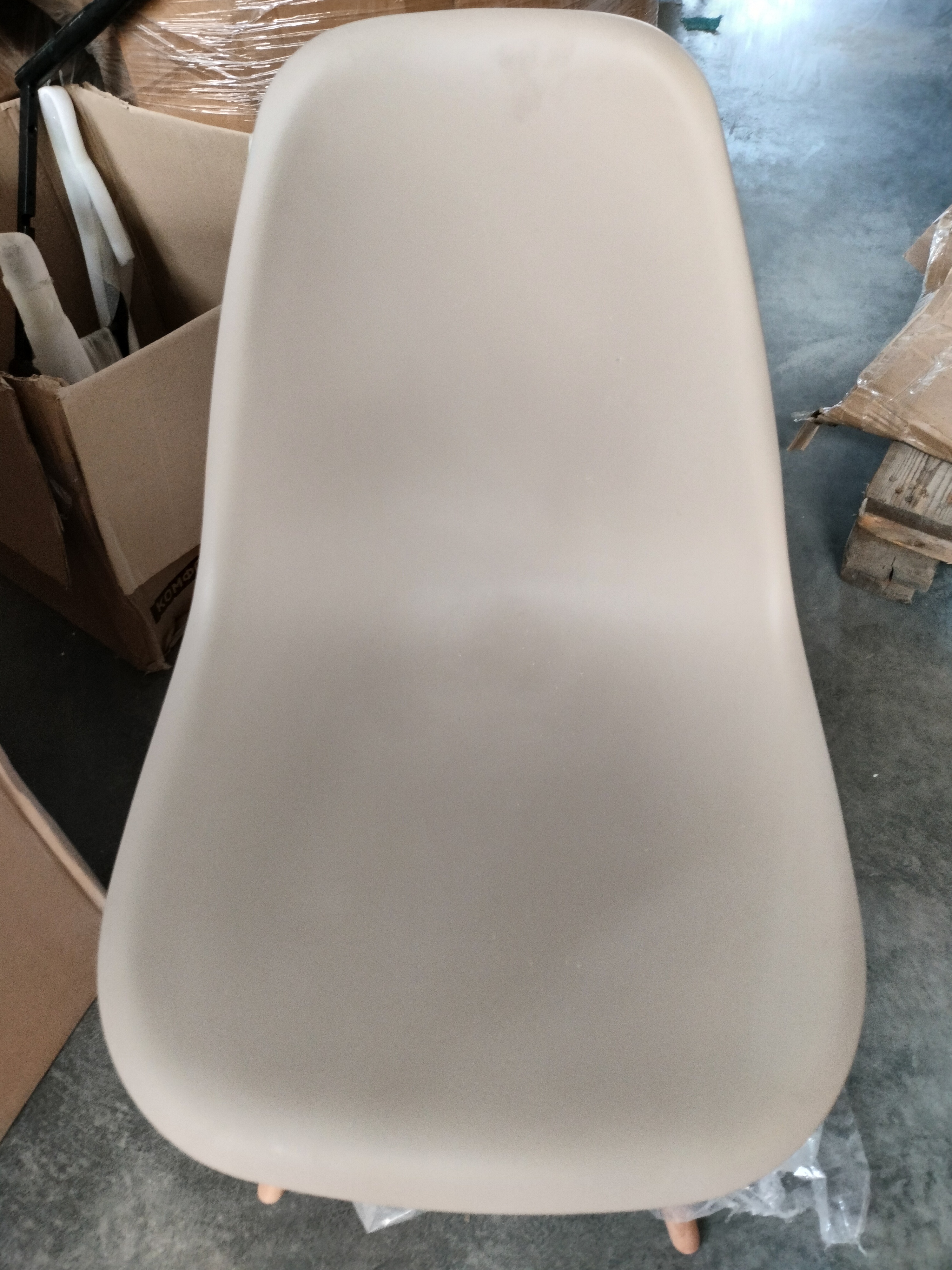 Стул CINDY (EAMES) (mod. 1801) дерево бук/металл/сиденье пластик, 45x51x82 см, Beige (Бежевый)