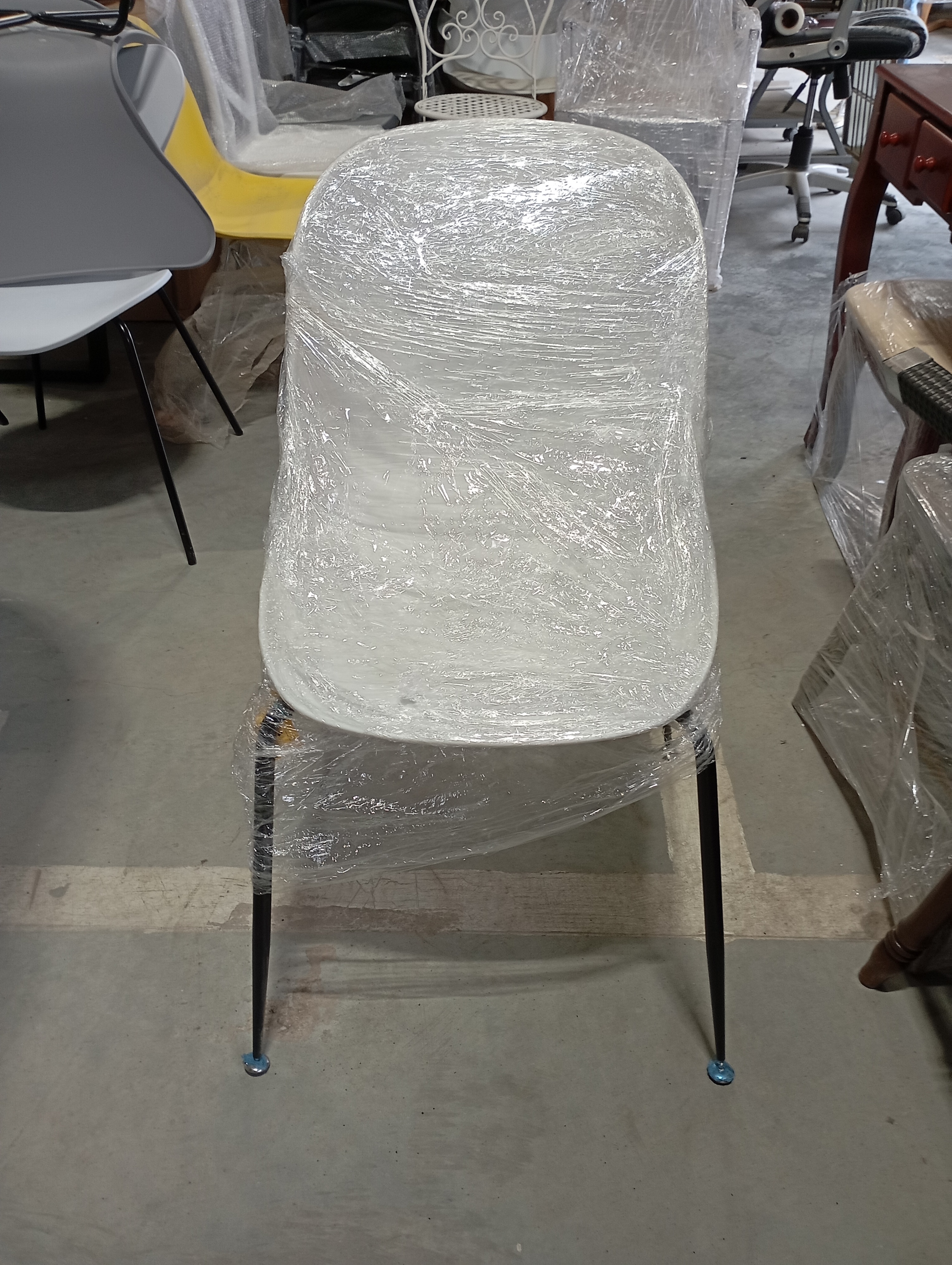 Стул Beetle Chair (mod.70) металл/пластик, 46*57,5*86см, белый