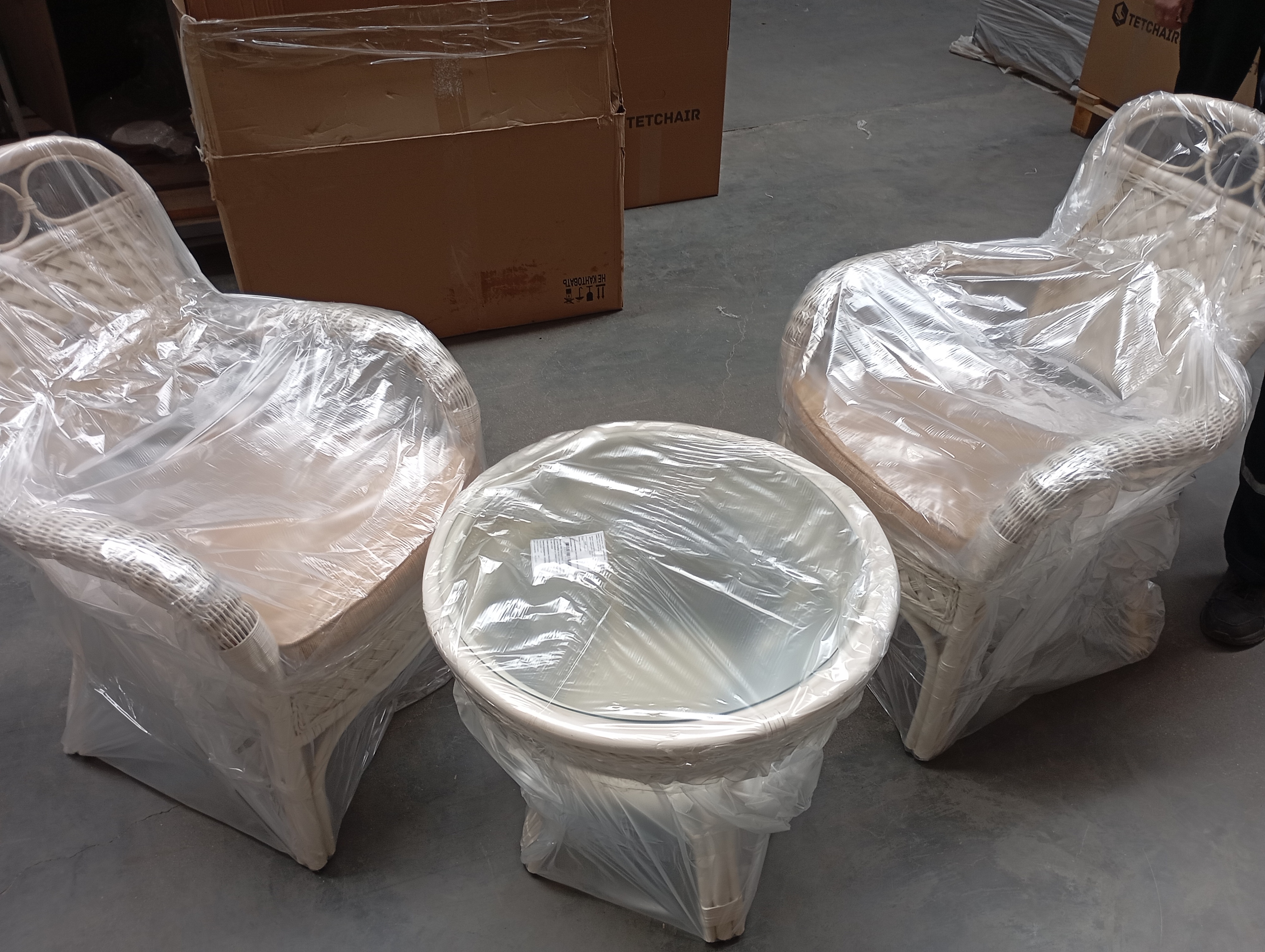 Комплект террасный ANDREA (стол кофейный со стеклом + 2 кресла + подушки) ротанг, 64х67х92см / D60х55, TCH White (белый)