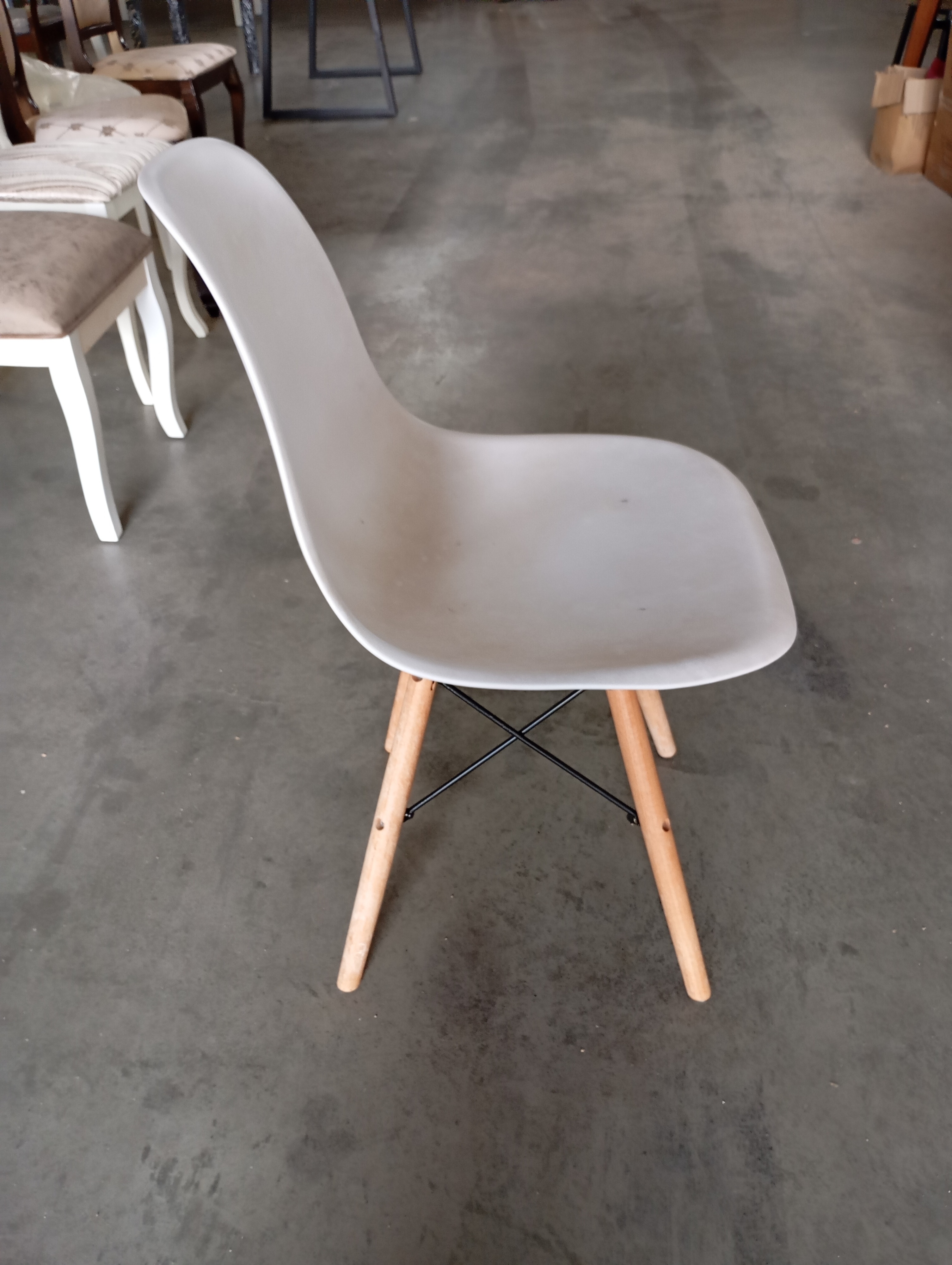 Стул CINDY (EAMES) (mod. 1801) дерево бук/металл/сиденье пластик, 45x51x82 см, White (белый)