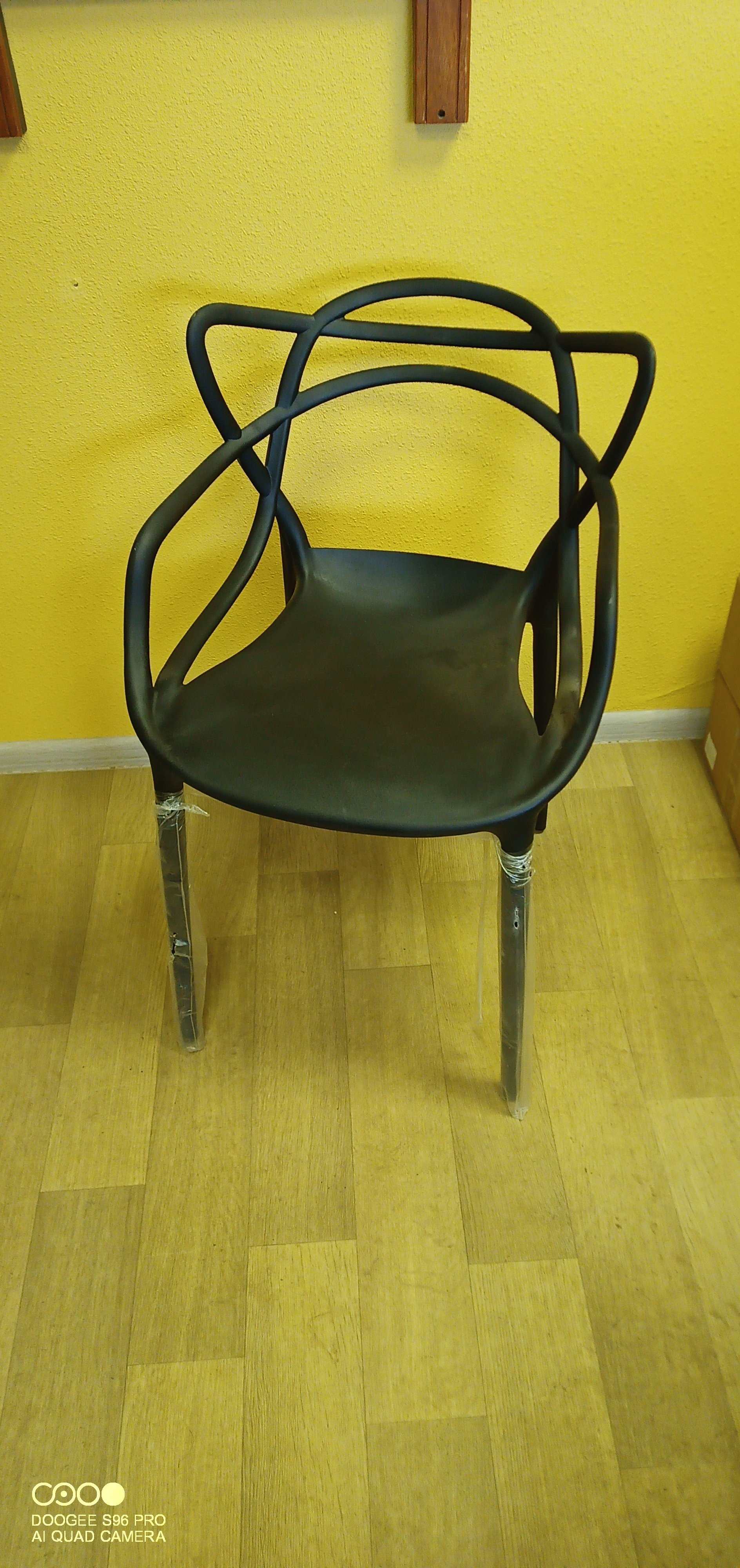 Стул Cat Chair (mod. 028) пластик, 53 x 59 x 82,5 см, черный (Black 3010)