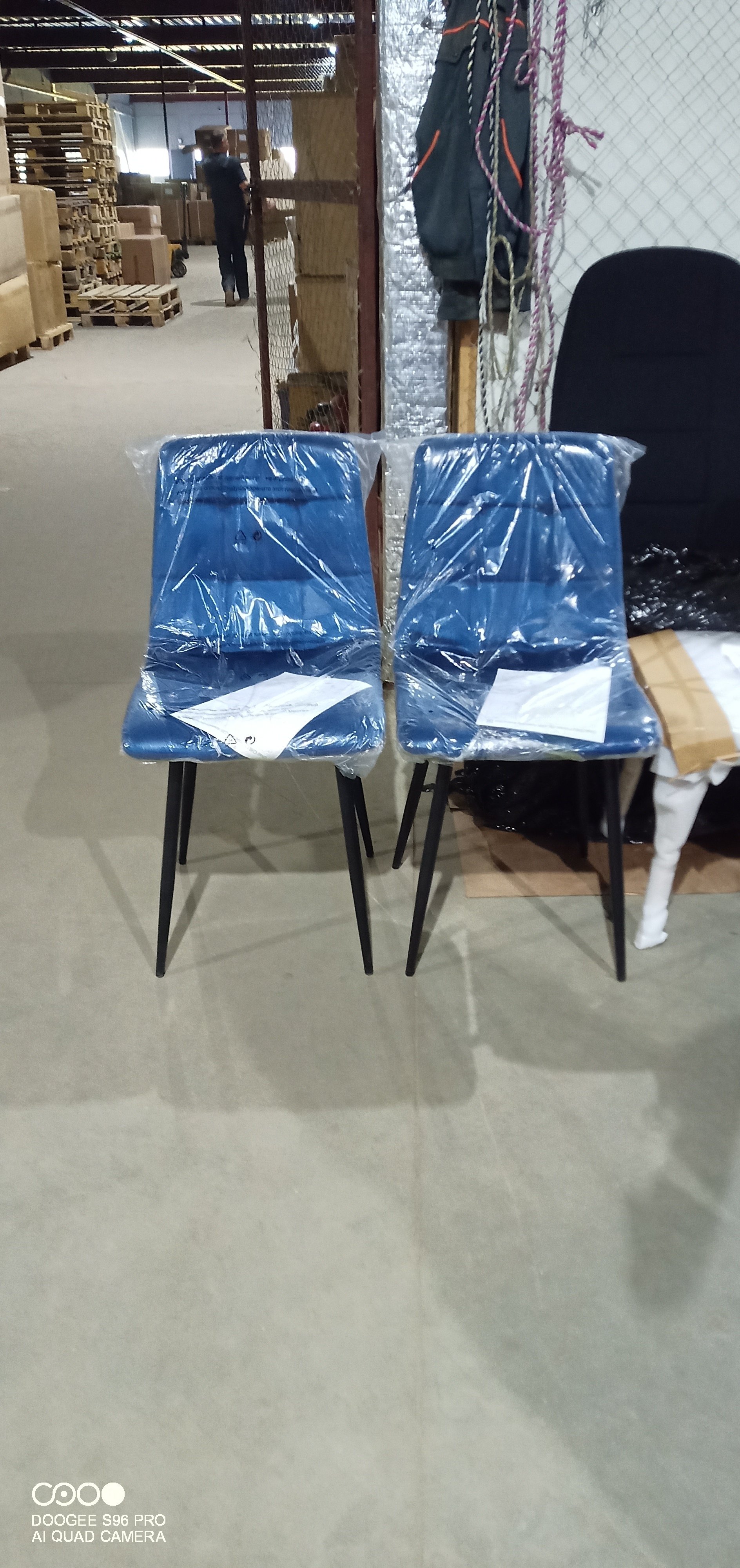 Стул CHILLY (mod. JSC-220) Велюр/металл , 44,5х52,5х88 см, Blue (синий) HLR64 / черный